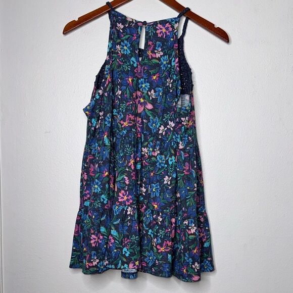 Torrid Textured Jersey Crochet High Neck Tiered Top Size 1X (14-16) - Picture 6 of 9